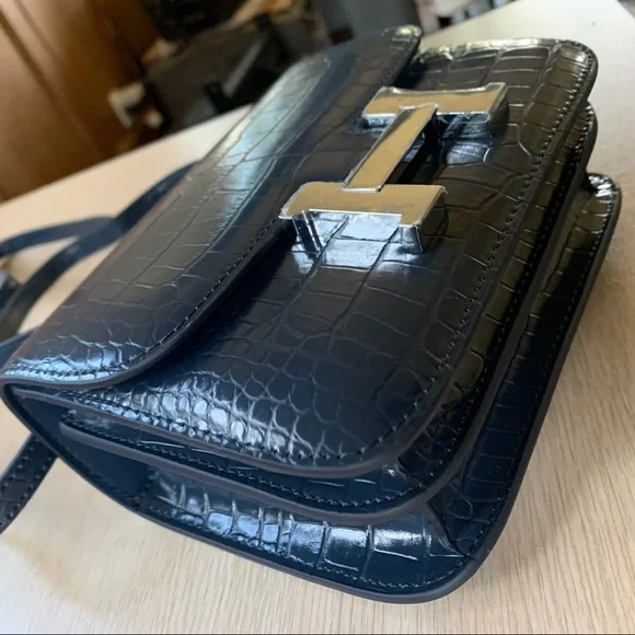 ‼️Hot Deal‼️ Fashion Classic Leather Purse shoulder bag with Crocodile pattern - Picture 5 of 9